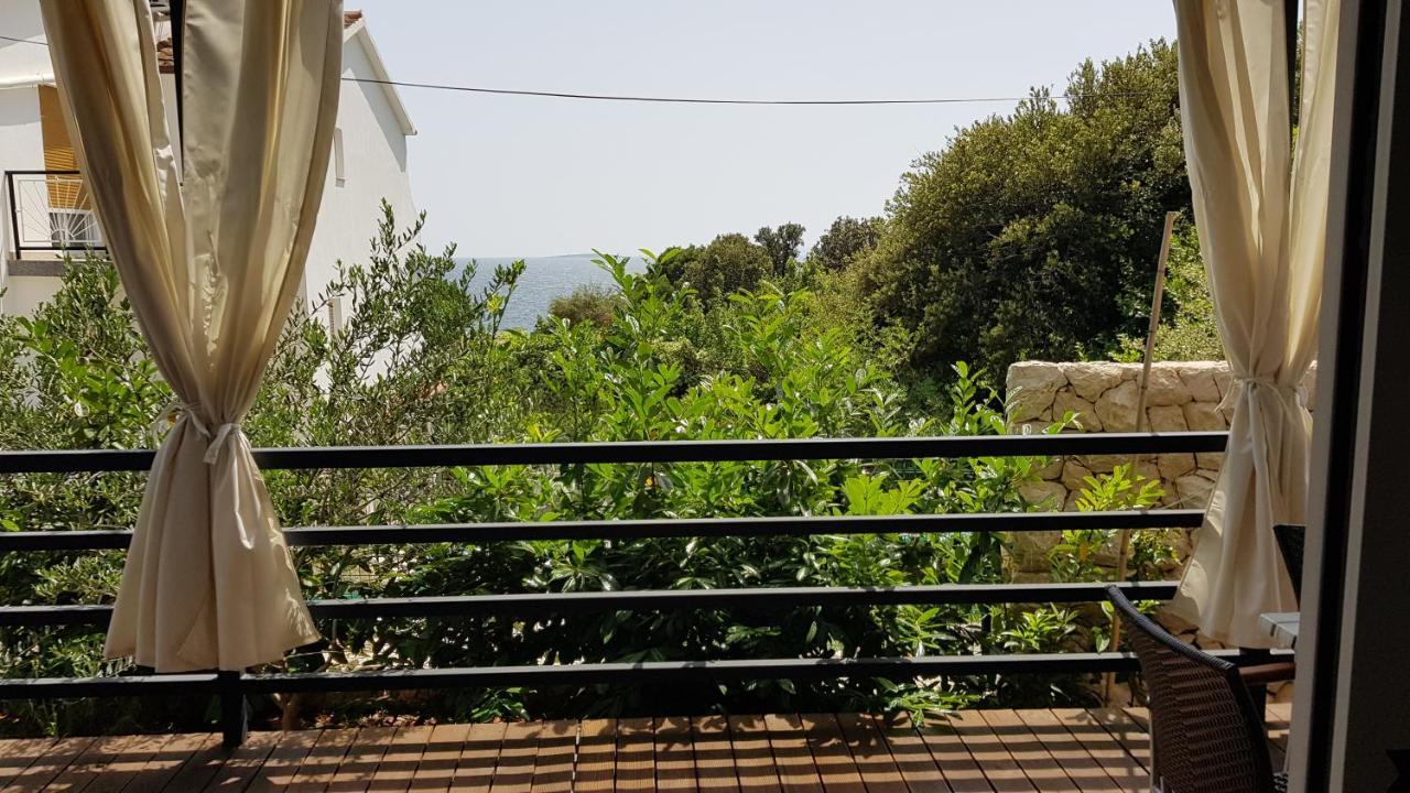 Mobile Homes Suha Punta Kampor ภายนอก รูปภาพ