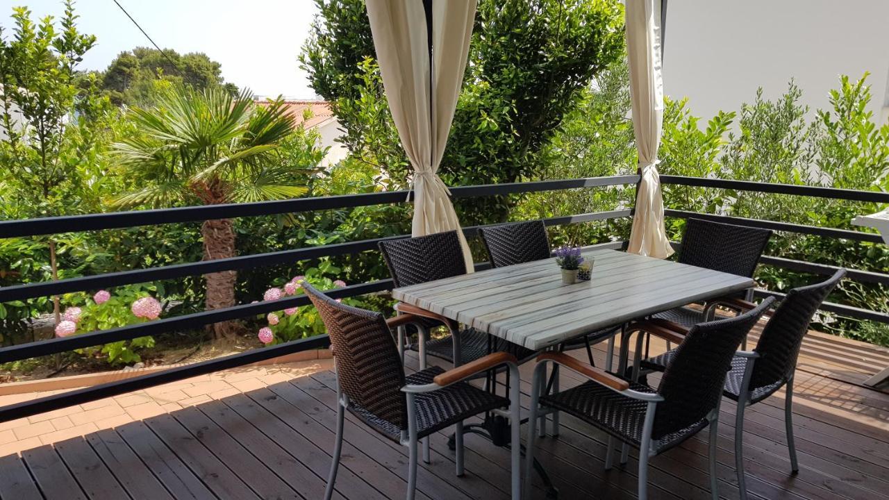 Mobile Homes Suha Punta Kampor ภายนอก รูปภาพ
