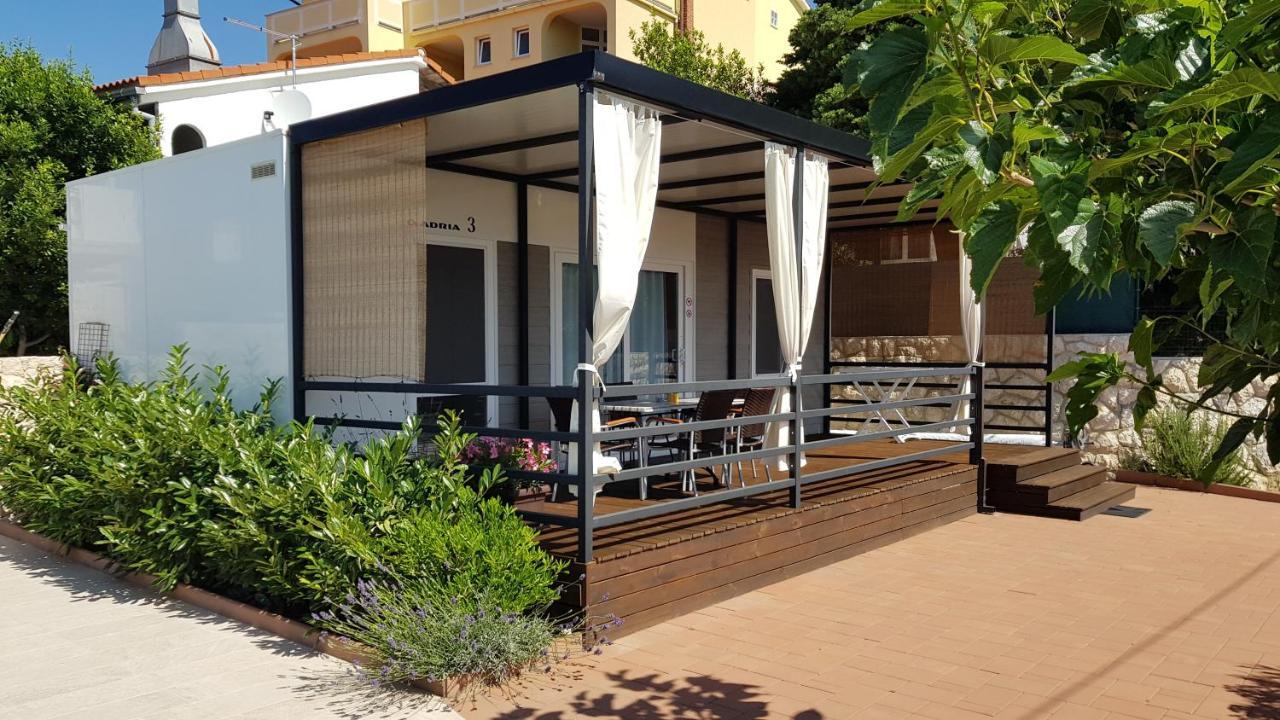 Mobile Homes Suha Punta Kampor ภายนอก รูปภาพ